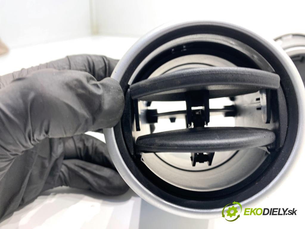 CITROEN BERLINGO II nadwozie wielkoprzestrzenne (MPV) 2016 73 kW 1.6 BlueHDi 100 1560 Mriežky kúrenia predný 9680899377