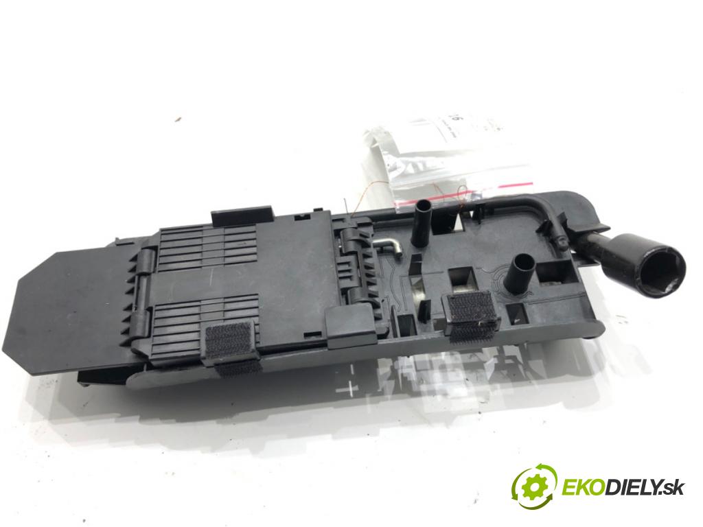 CITROEN BERLINGO II nadwozie wielkoprzestrzenne (MPV) 2016 73 kW 1.6 BlueHDi 100 1560 Súprava náradia 9656869080