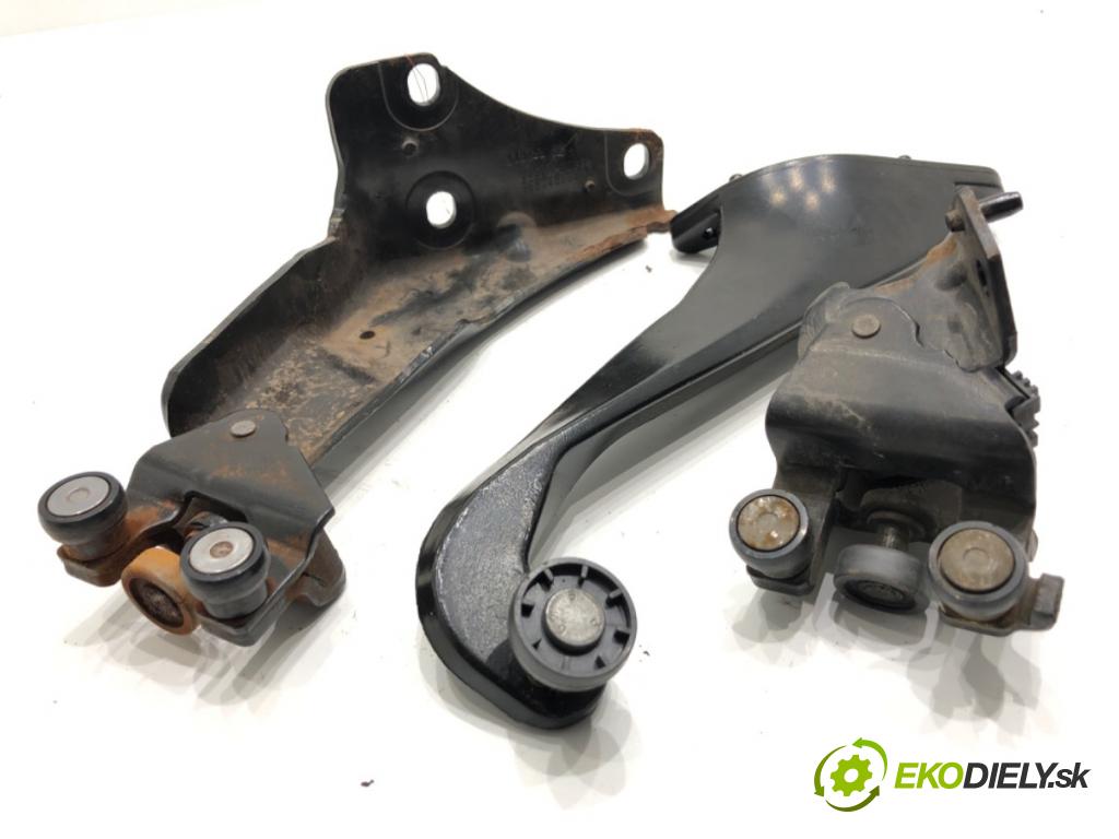 CITROEN BERLINGO II nadwozie wielkoprzestrzenne (MPV) 2016 73 kW 1.6 BlueHDi 100 1560 kládky Dvere posúvne pravé 9680486680J 9680486880E