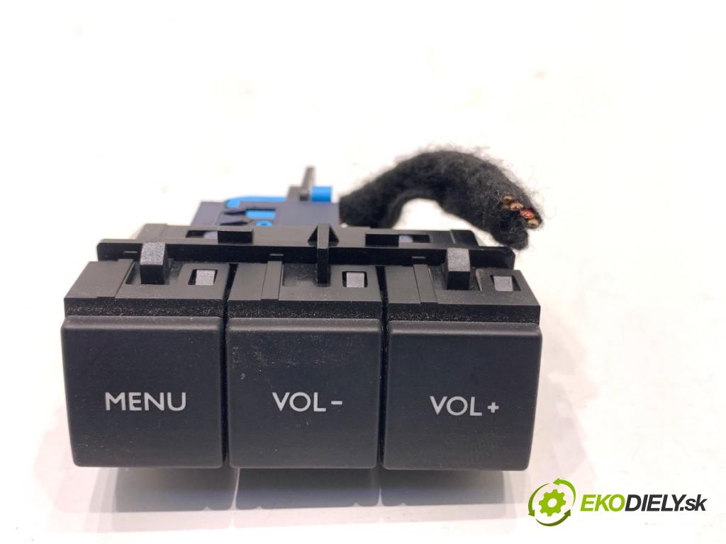 CITROEN BERLINGO II nadwozie wielkoprzestrzenne (MPV) 2016 73 kW 1.6 BlueHDi 100 1560 Panel ovládania radia 9811041377 (Prepínacie páčky pod volantom)