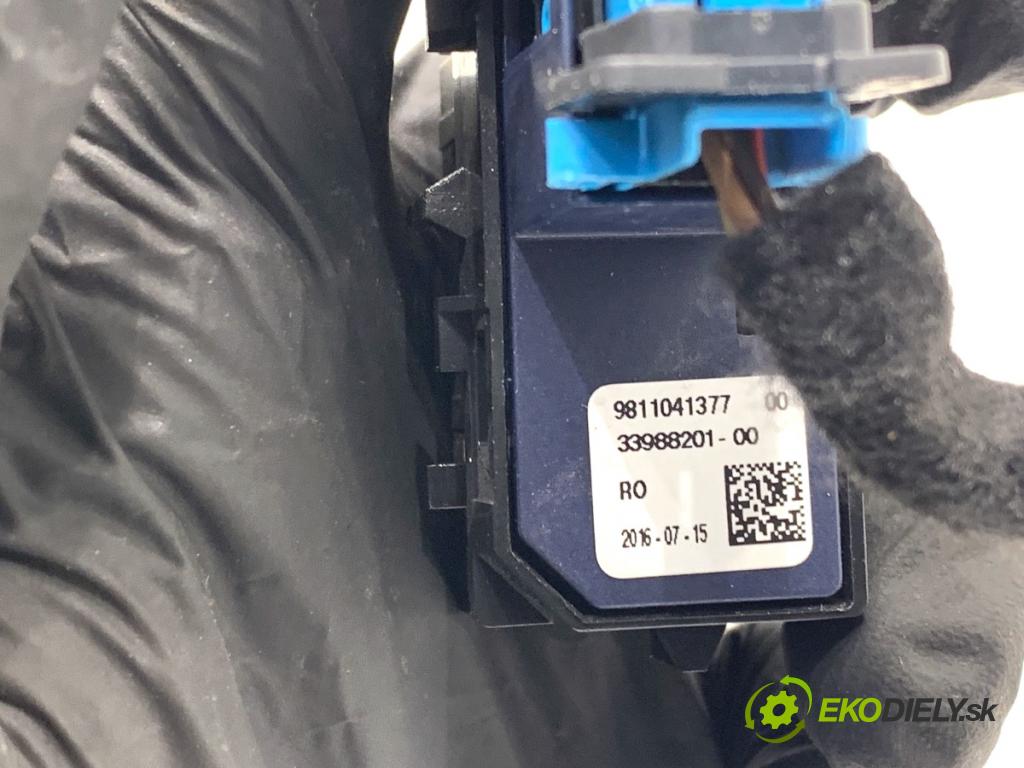 CITROEN BERLINGO II nadwozie wielkoprzestrzenne (MPV) 2016 73 kW 1.6 BlueHDi 100 1560 Panel ovládania radia 9811041377 (Prepínacie páčky pod volantom)
