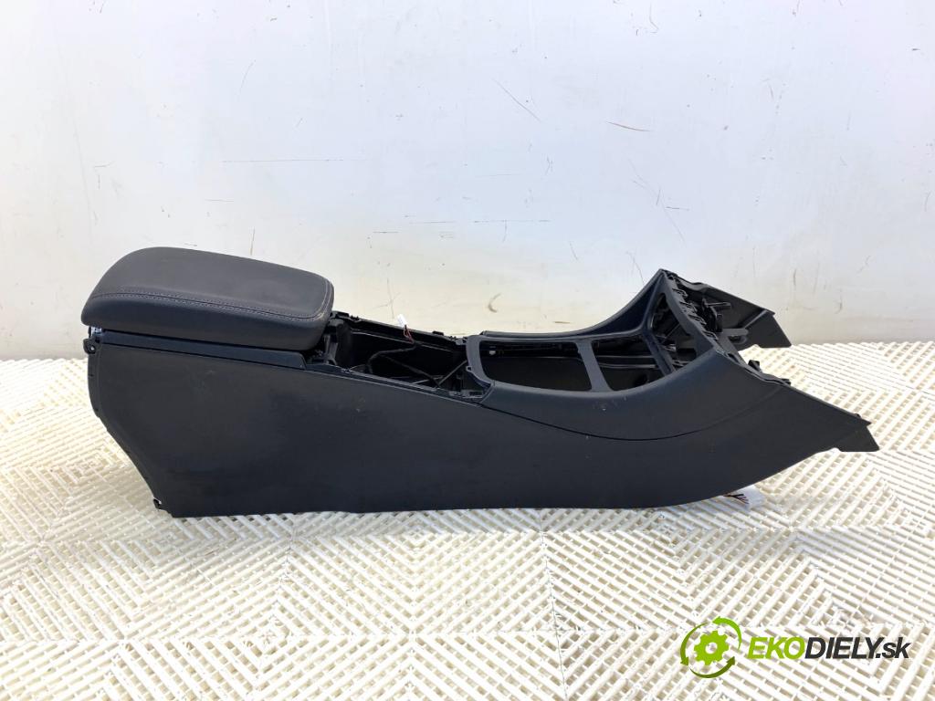 MERCEDES-BENZ KLASA GLA SUV 2017 100 kW GLA 200 CDI 4-matic (156.902) 2143 Tunel stredový opierka