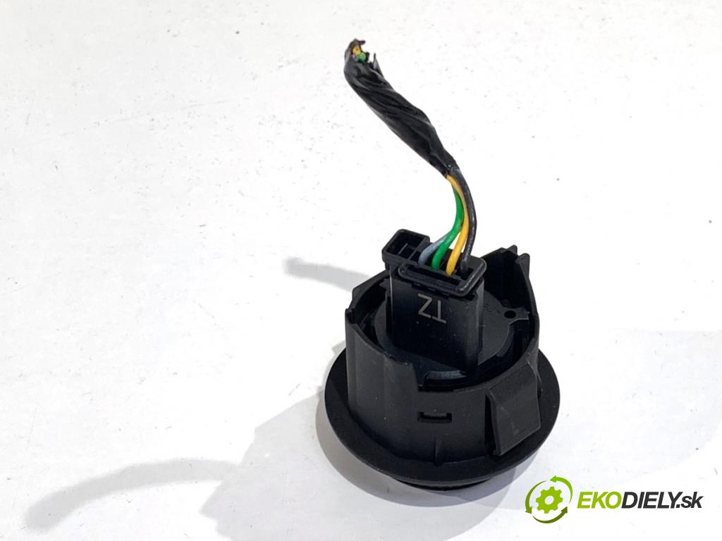 OPEL INSIGNIA B Kombi 2021 128 kW 2.0 CDTi (35) 1995 Prepínač otvárania dverí 22939387 (Prepínacie páčky pod volantom)