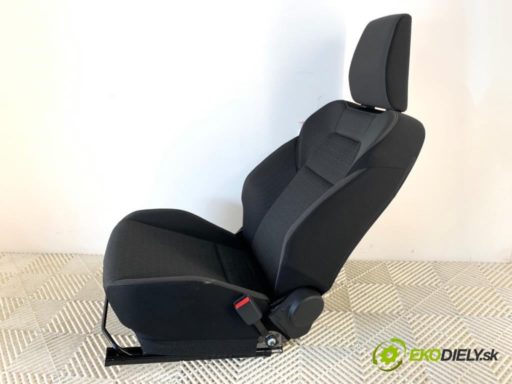 SUZUKI SWIFT VI liftback 2024 61 kW 1.2 VVT Hybrid (ZCEDS, AOL312) 1197 Sedadlo pravy predný