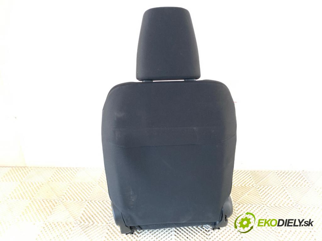 SUZUKI SWIFT VI liftback 2024 61 kW 1.2 VVT Hybrid (ZCEDS, AOL312) 1197 Sedadlo pravy predný