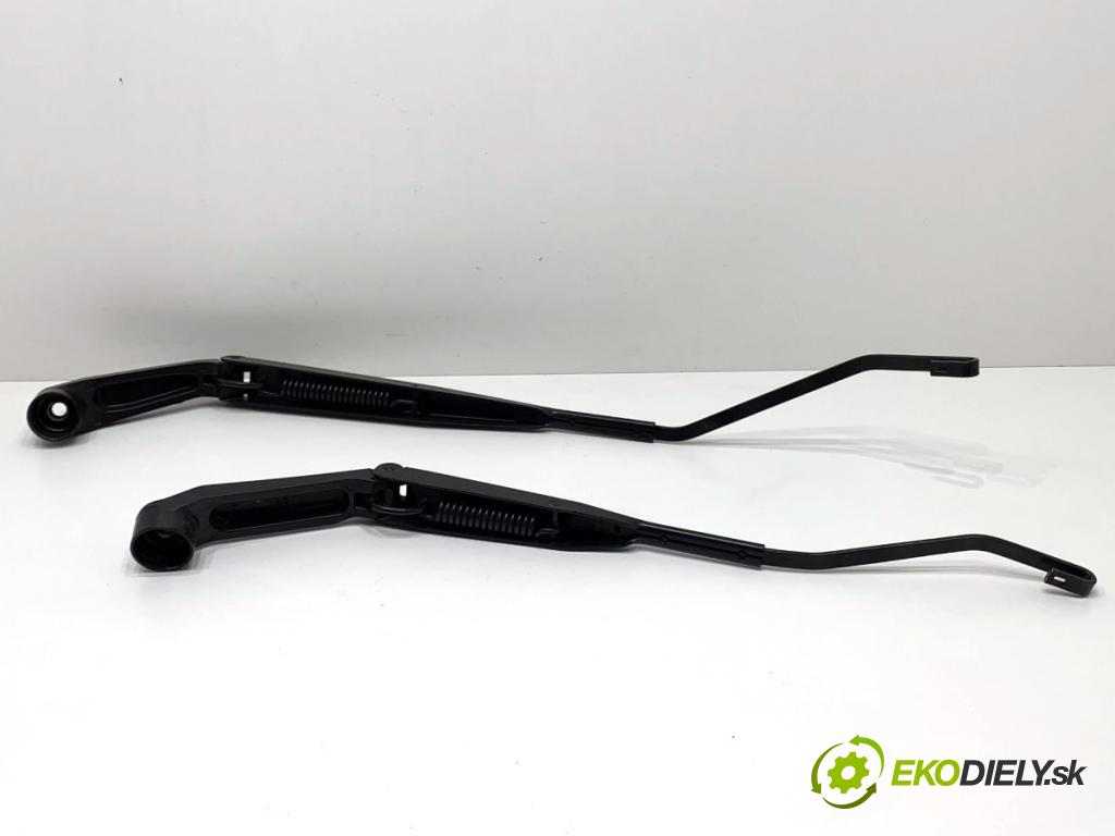 SUZUKI SWIFT VI liftback 2024 61 kW 1.2 VVT Hybrid (ZCEDS, AOL312) 1197 Rameno stierače predný