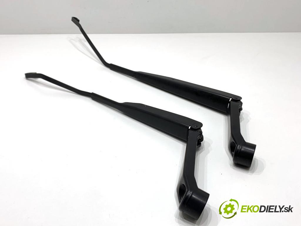 SUZUKI SWIFT VI liftback 2024 61 kW 1.2 VVT Hybrid (ZCEDS, AOL312) 1197 Rameno stierače predný