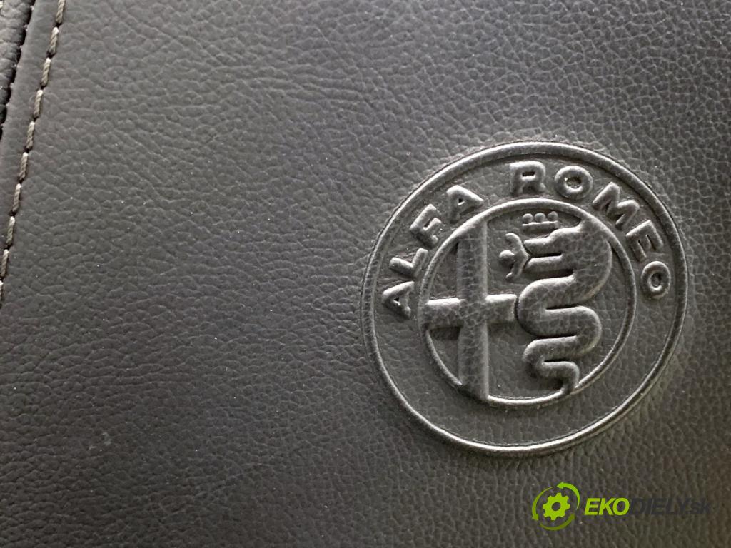 ALFA ROMEO STELVIO SUV 2019 206 kW 2.0 (949AXA2A) 1995 Sedadlá, sedačky Sedadlo bočné