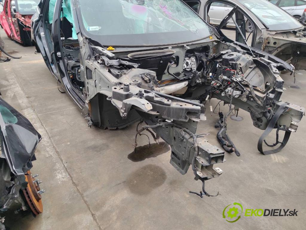 VOLVO XC60 II SUV 2020 173 kW B5 Mild-Hybrid AWD 1969 karoséria ČTVRŤÁK: Blatník prah strecha PODŁUŻNICA