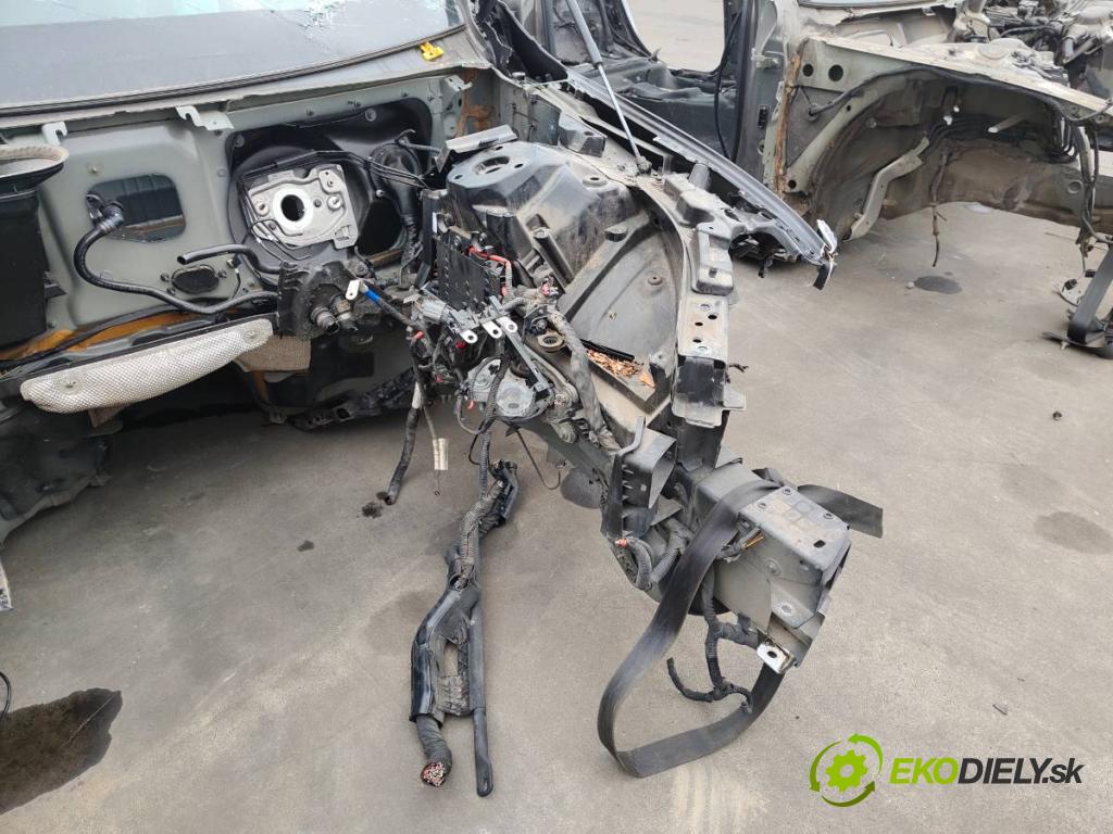 VOLVO XC60 II SUV 2020 173 kW B5 Mild-Hybrid AWD 1969 karoséria ČTVRŤÁK: Blatník prah strecha PODŁUŻNICA