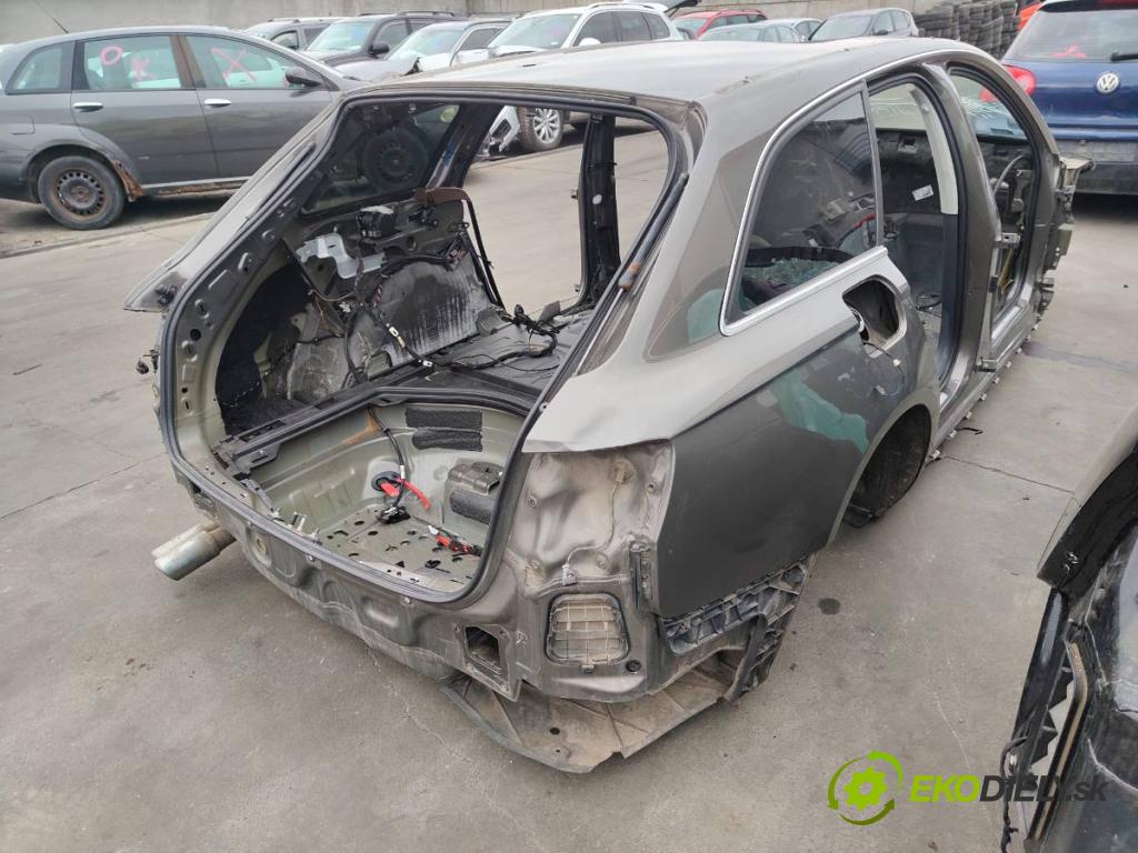 AUDI A6 C7 Kombi 2012 120 kW 2.0 TDI 1968 karoséria ČTVRŤÁK: Blatník prah strecha PODŁUŻNICA