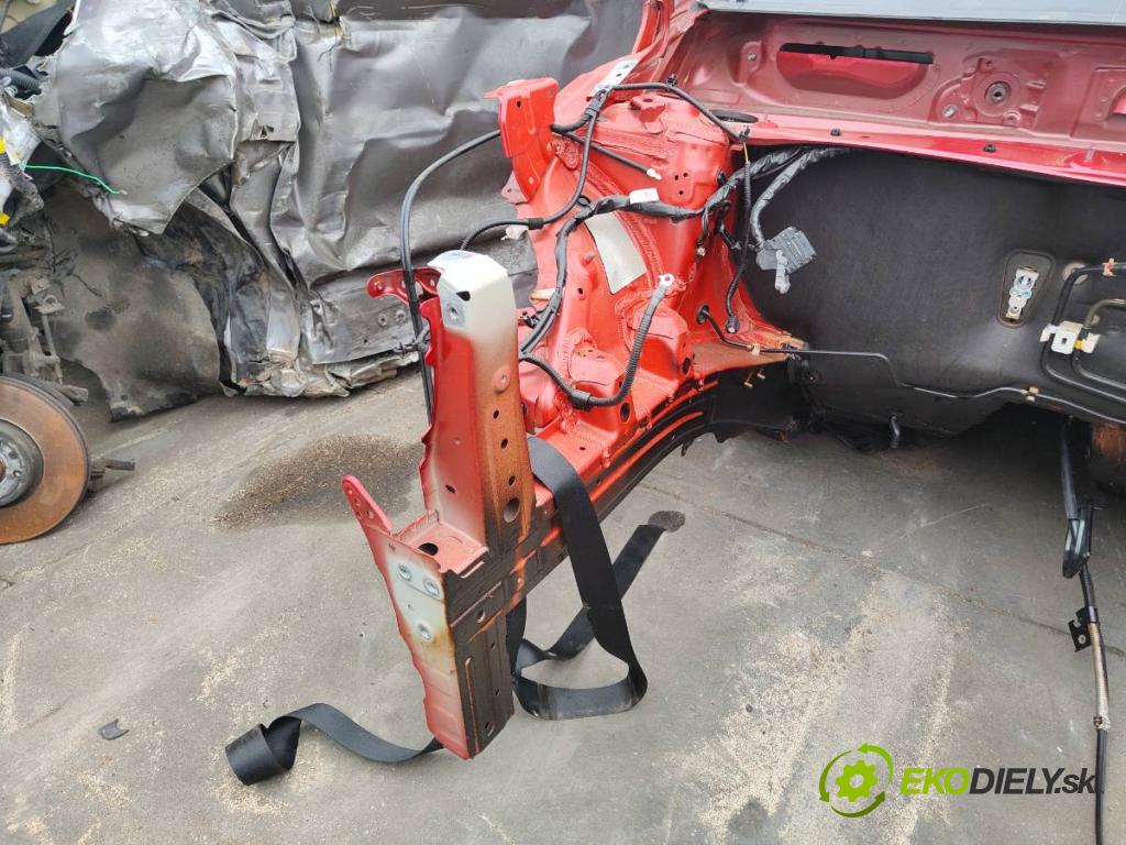 SUZUKI SWIFT VI liftback 2024 61 kW 1.2 VVT Hybrid (ZCEDS, AOL312) 1197 karoséria ČTVRŤÁK: Blatník prah strecha PODŁUŻNICA