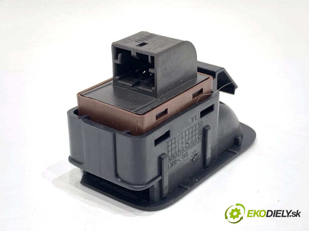 AUDI A6 C7 Kombi 2012 120 kW 2.0 TDI 1968 přepínač otevírání dveří 4H0959831A (Páčky pod volantem)