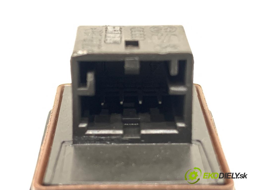 AUDI A6 C7 Kombi 2012 120 kW 2.0 TDI 1968 přepínač otevírání dveří 4H0959831A (Páčky pod volantem)