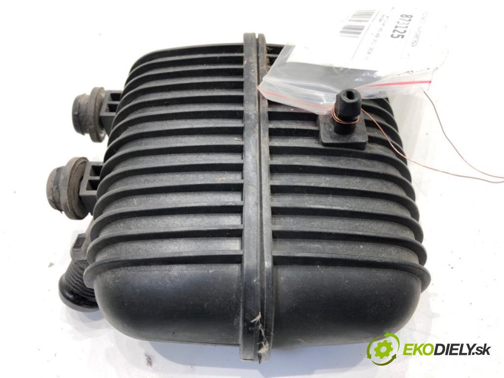 AUDI A6 C7 Kombi 2012 120 kW 2.0 TDI 1968 rezonátor Rúra vzduchu 8K0129955A