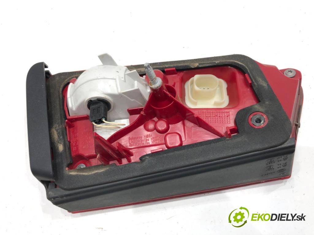 AUDI A6 C7 Kombi 2012 120 kW 2.0 TDI 1968 světlo zadní část pravá vnitřní 4G9945094B (Klika dveří ostatní)