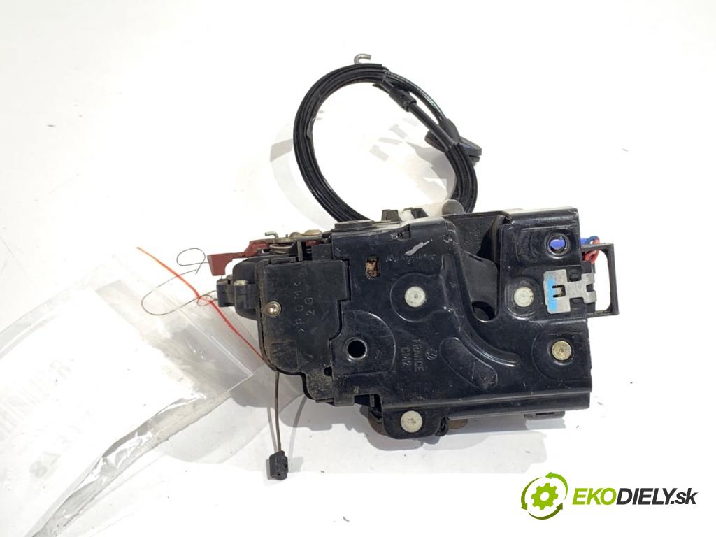 VW GOLF V Kombi 2008 77 kW 1.9 TDI 1896 zámok dveře levý zadní část 7L0839015