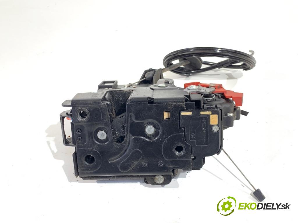 VW GOLF V Kombi 2008 77 kW 1.9 TDI 1896 zámok Dvere pravy predný 3D1837016AC