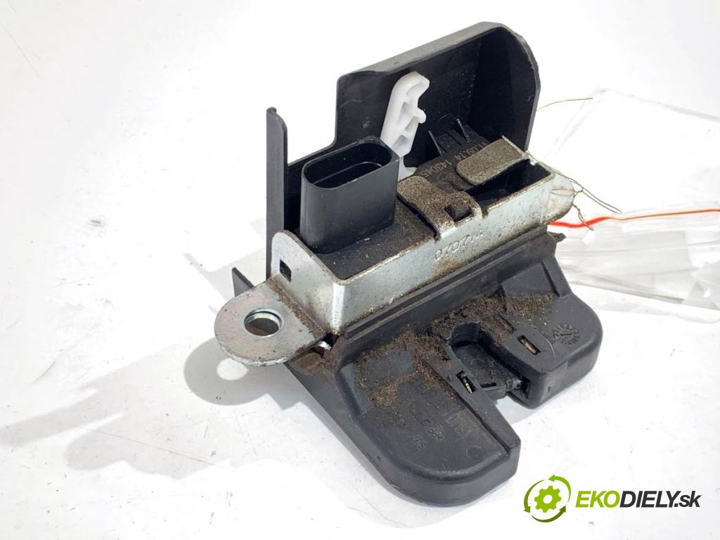 VW GOLF V Kombi 2008 77 kW 1.9 TDI 1896 zámok dverí zad 5M0827505B