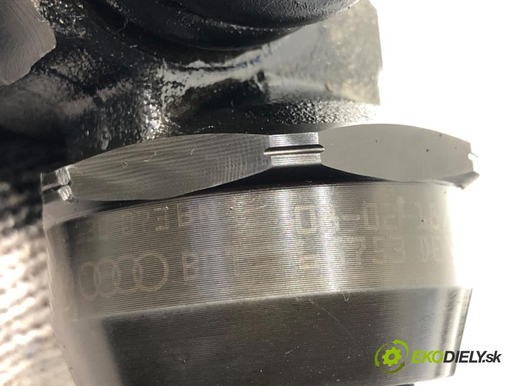 VW GOLF V Kombi 2008 77 kW 1.9 TDI 1896 vstříkovače 038130073BN