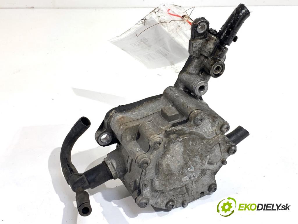 VW GOLF V Kombi 2008 77 kW 1.9 TDI 1896 pumpa vakuová 038145209