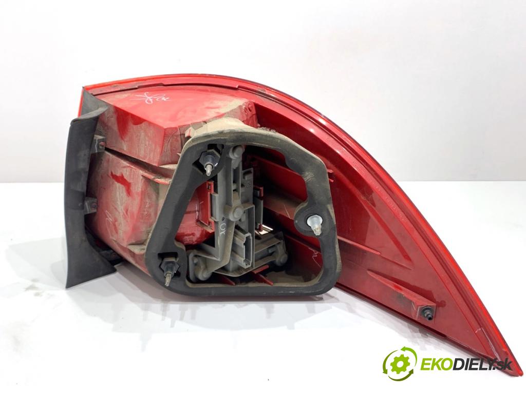 VW GOLF V Kombi 2008 77 kW 1.9 TDI 1896 Svetlo ľavy zad 1K9945095A