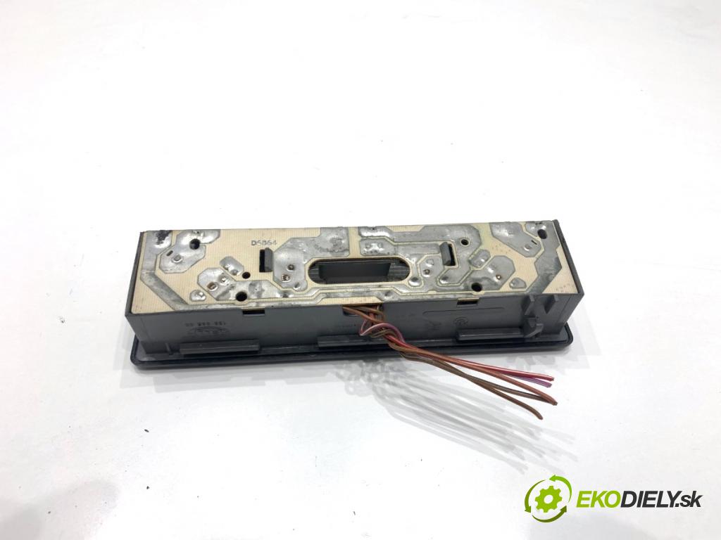 BMW E36 liftback 1999 77 kW 316 i 1895 Svetlo stropné 13808500