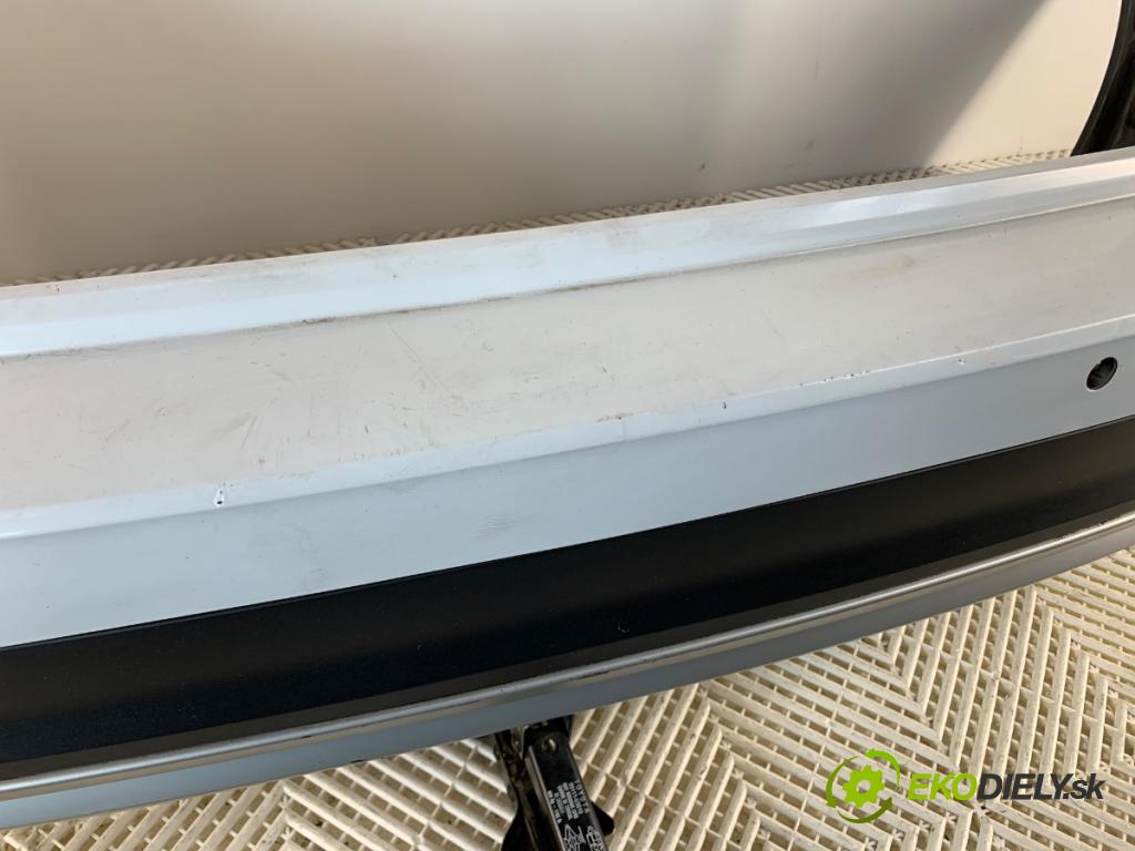 AUDI A4 B9 Kombi 2018 140 kW 2.0 TDI quattro 1968 Nárazník zad LS9R (Kľučka dverí ostatné)