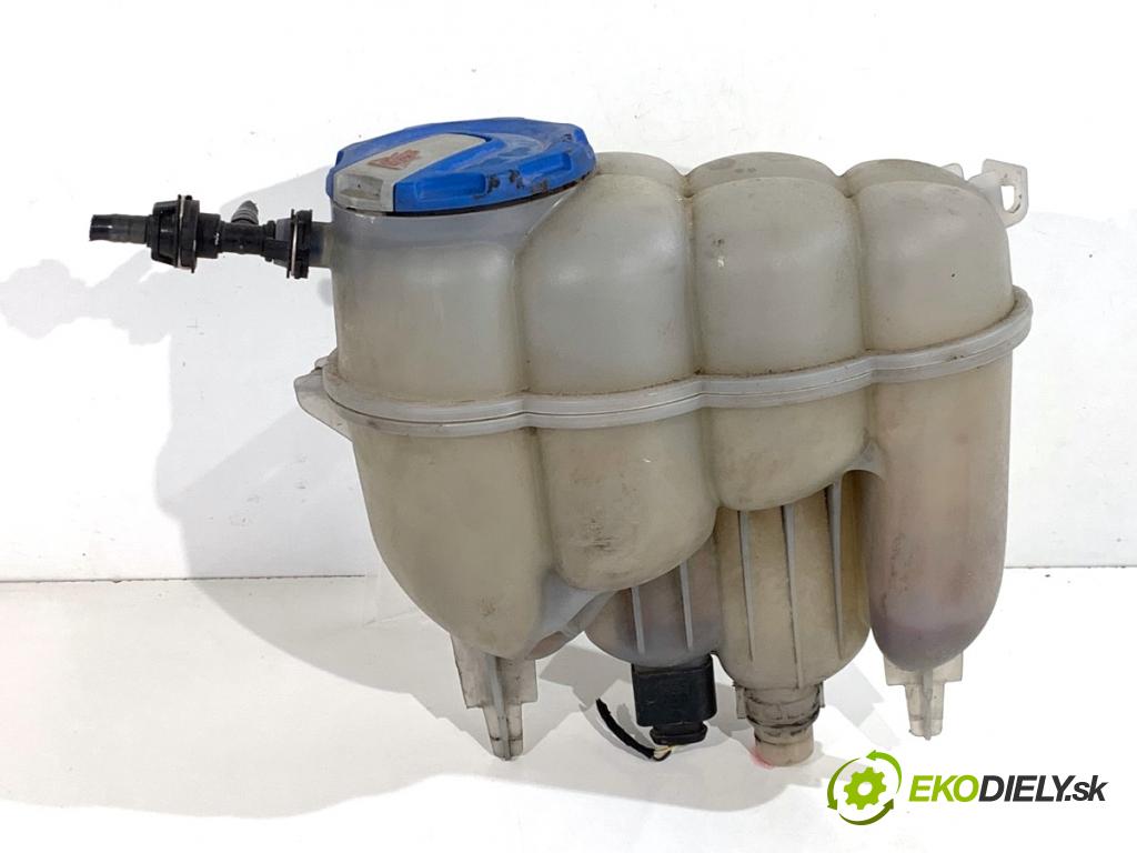 AUDI A4 B9 Kombi 2018 140 kW 2.0 TDI quattro 1968 Nádržka vyrovnávacia (kvapaliny) chladiaceho 8W0121405E