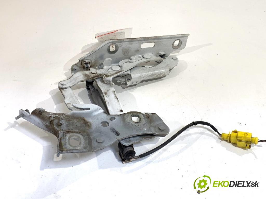 AUDI A4 B9 Kombi 2018 140 kW 2.0 TDI quattro 1968 Záves kapoty ľavy predný 8W0823301E