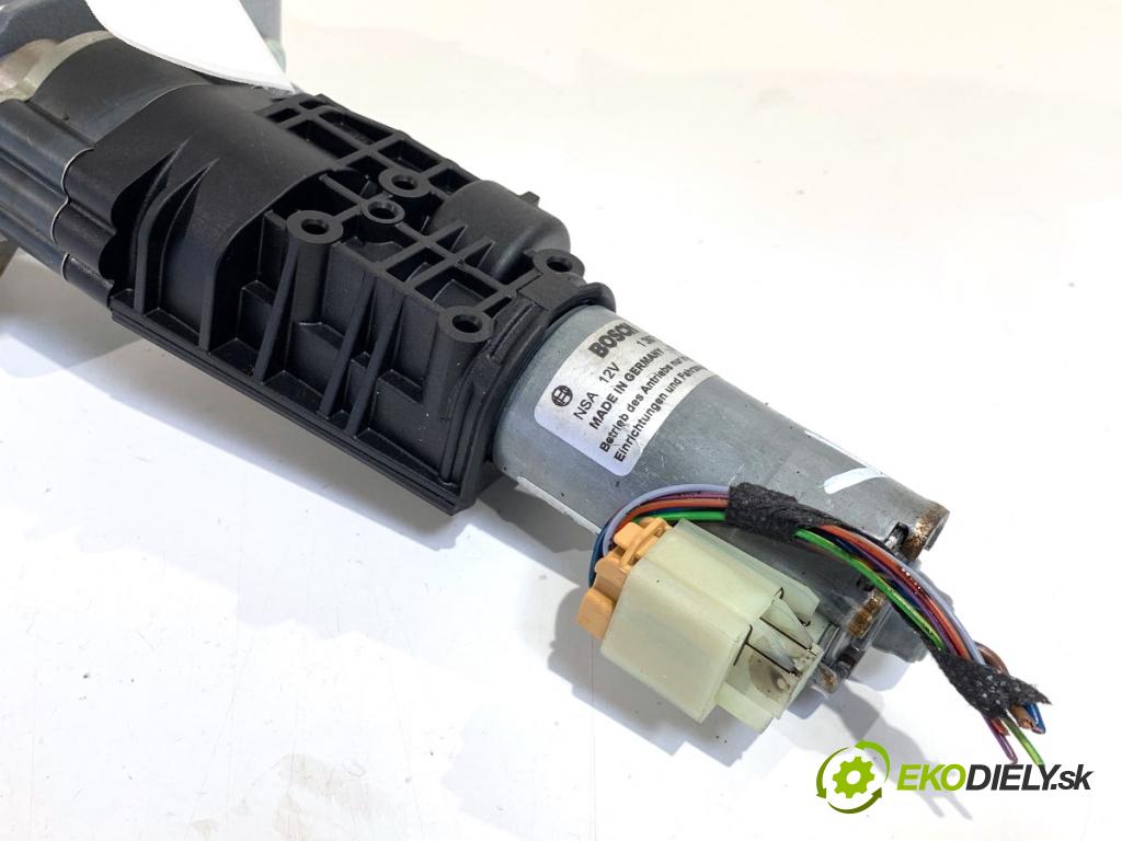 AUDI A4 B9 Kombi 2018 140 kW 2.0 TDI quattro 1968 Záves dverí ľavy zad 8W9827299B