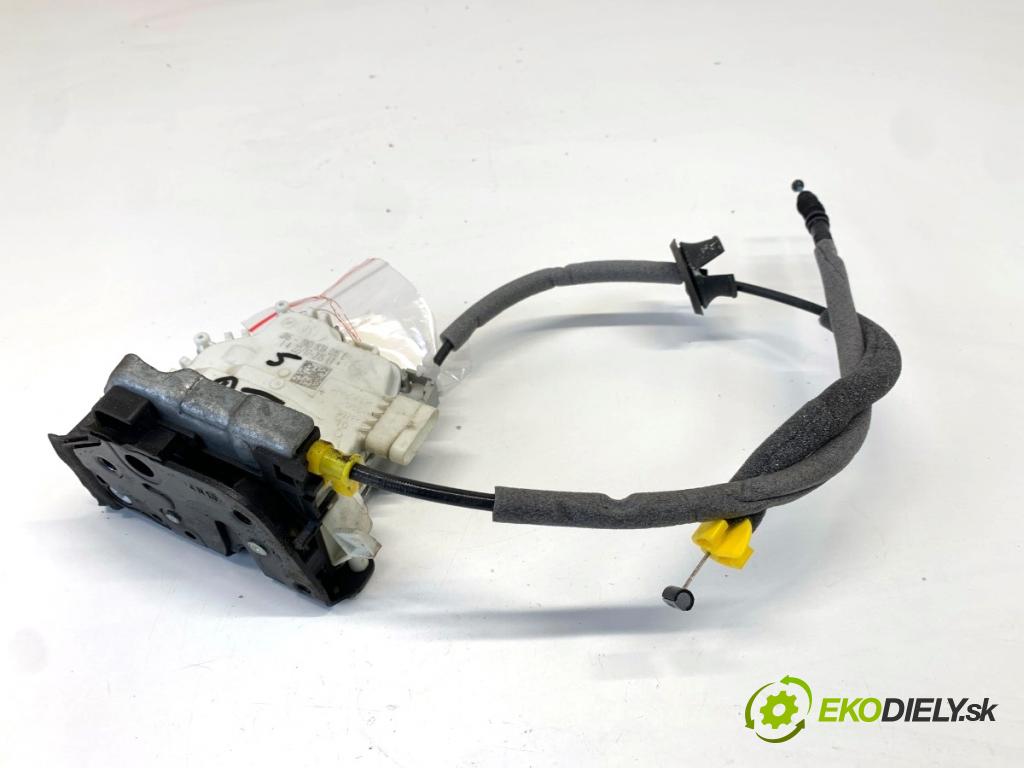 AUDI A4 B9 Kombi 2018 140 kW 2.0 TDI quattro 1968 zámok dveře pravý zadní část 8X0839016E