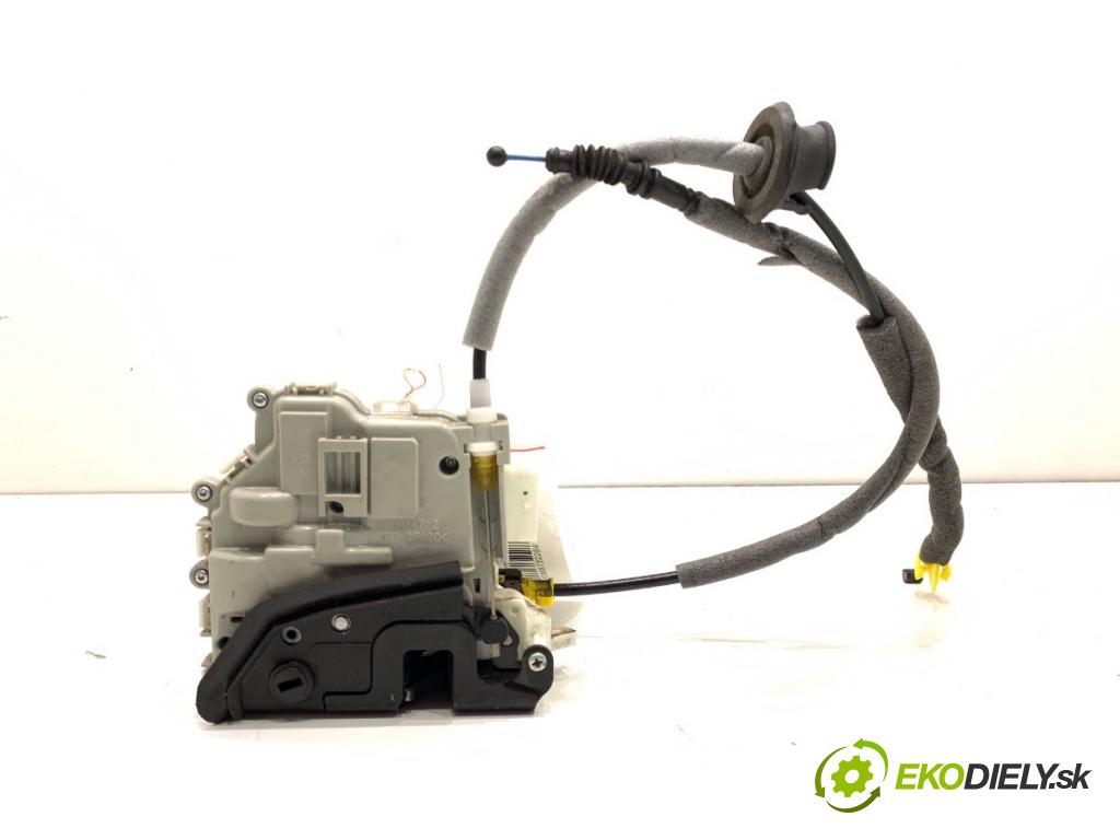 AUDI A4 B9 Kombi 2018 140 kW 2.0 TDI quattro 1968 zámok Dvere ľavy zad 8X0839015E