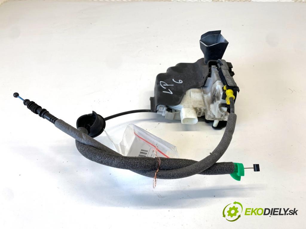 AUDI A4 B9 Kombi 2018 140 kW 2.0 TDI quattro 1968 zámok Dvere ľavy predný