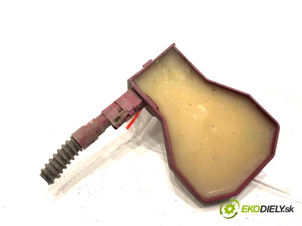 AUDI A4 B9 Kombi 2018 140 kW 2.0 TDI quattro 1968 Zosilňovač Antenní: 4M0035507 (Zosilňovač)