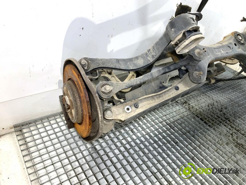 AUDI A4 B9 Kombi 2018 140 kW 2.0 TDI quattro 1968 Výstuha zad