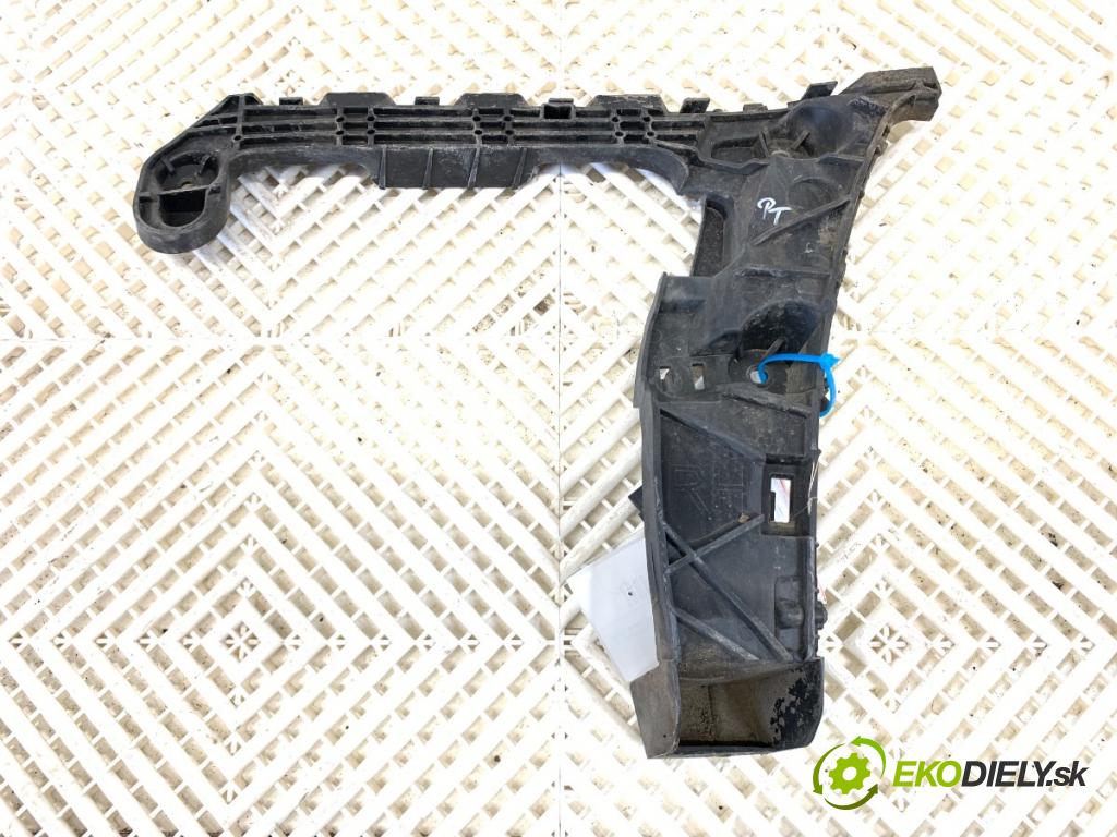 AUDI A4 B9 Kombi 2018 140 kW 2.0 TDI quattro 1968 Úchyt nárazníka pravy zad 8W9807454A