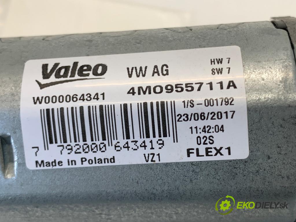 AUDI A4 B9 Kombi 2018 140 kW 2.0 TDI quattro 1968 motor stěračů zadní část 4M0955711A