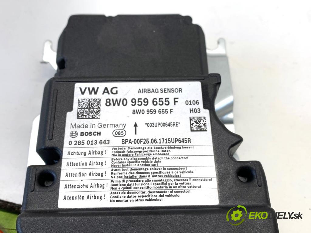 AUDI A4 B9 Kombi 2018 140 kW 2.0 TDI quattro 1968 senzor airbag 8W0959655F (Snímač)