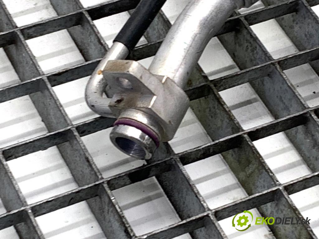 AUDI A4 B9 Kombi 2018 140 kW 2.0 TDI quattro 1968 rúrka klimatizácie 8W1816740 (Rúrka klimatizácie)