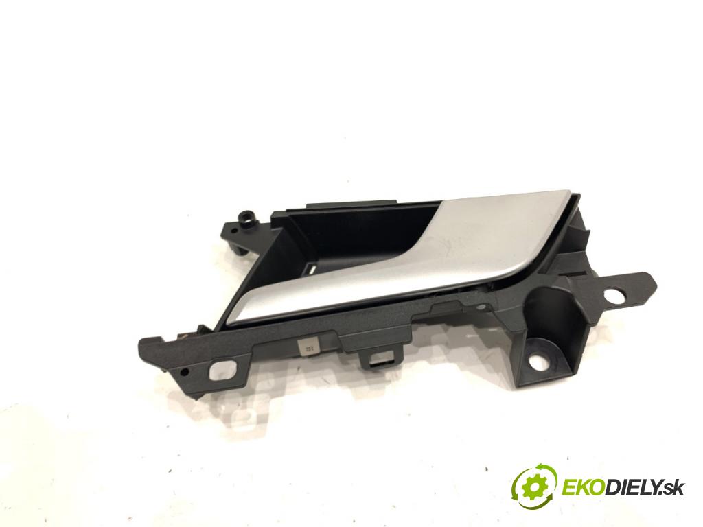 AUDI A4 B9 Kombi 2018 140 kW 2.0 TDI quattro 1968 Kľučka vnútorná pravy zad 