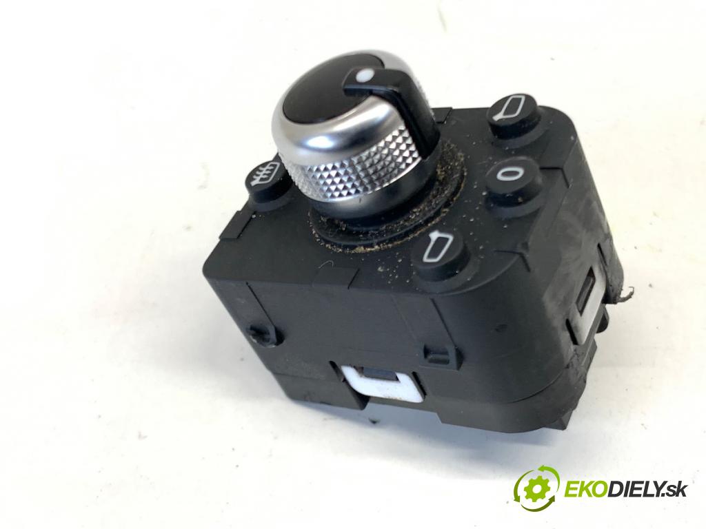 AUDI A4 B9 Kombi 2018 140 kW 2.0 TDI quattro 1968 Prepínač nastavenia spätných zrkadiel 4M0959565H (Prepínacie páčky pod volantom)