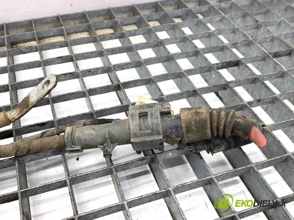 AUDI A4 B9 Kombi 2018 140 kW 2.0 TDI quattro 1968 riadenie volantu Riadenie 8W1423055AC