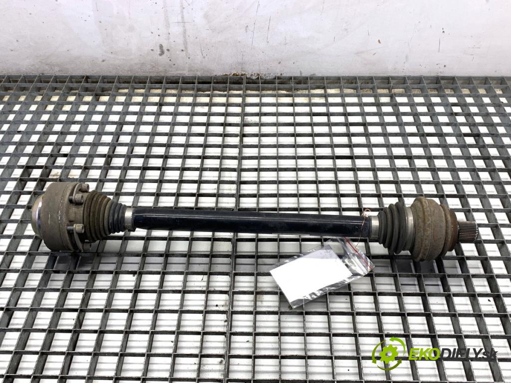 AUDI A4 B9 Kombi 2018 140 kW 2.0 TDI quattro 1968 Poloos ľavy zad 8W0501203D