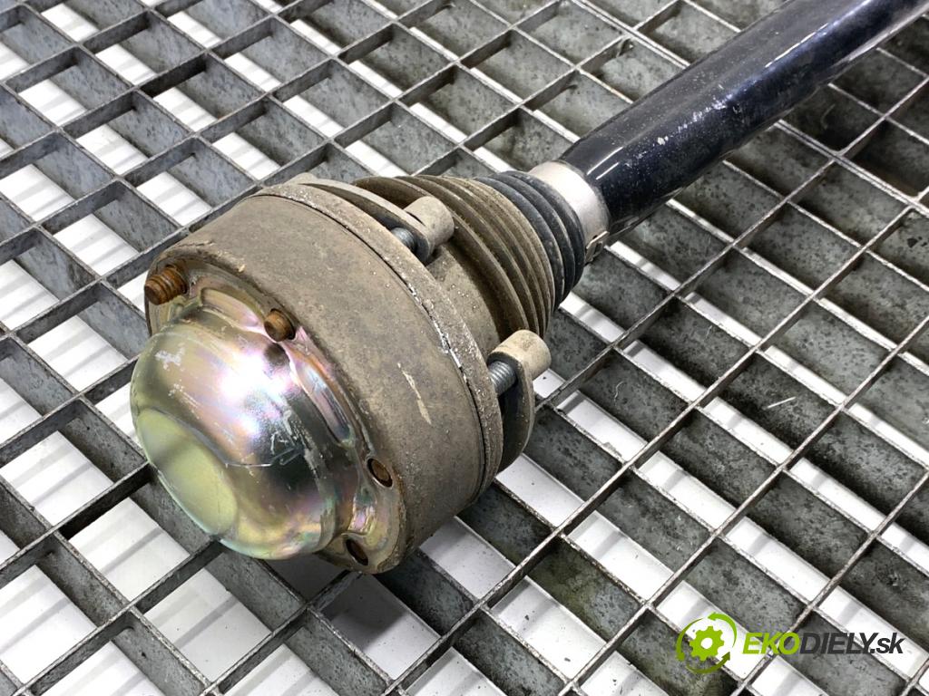 AUDI A4 B9 Kombi 2018 140 kW 2.0 TDI quattro 1968 poloos levý zadní část 8W0501203D