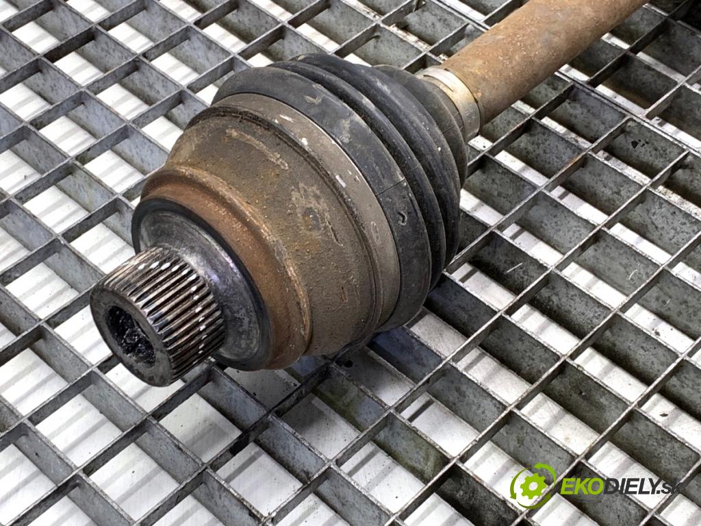 AUDI A4 B9 Kombi 2018 140 kW 2.0 TDI quattro 1968 Poloos pravy predný