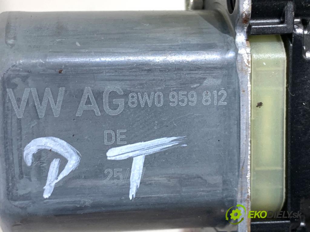 AUDI A4 B9 Kombi 2018 140 kW 2.0 TDI quattro 1968 mechanismus okna pravý zadní část 8W0839462