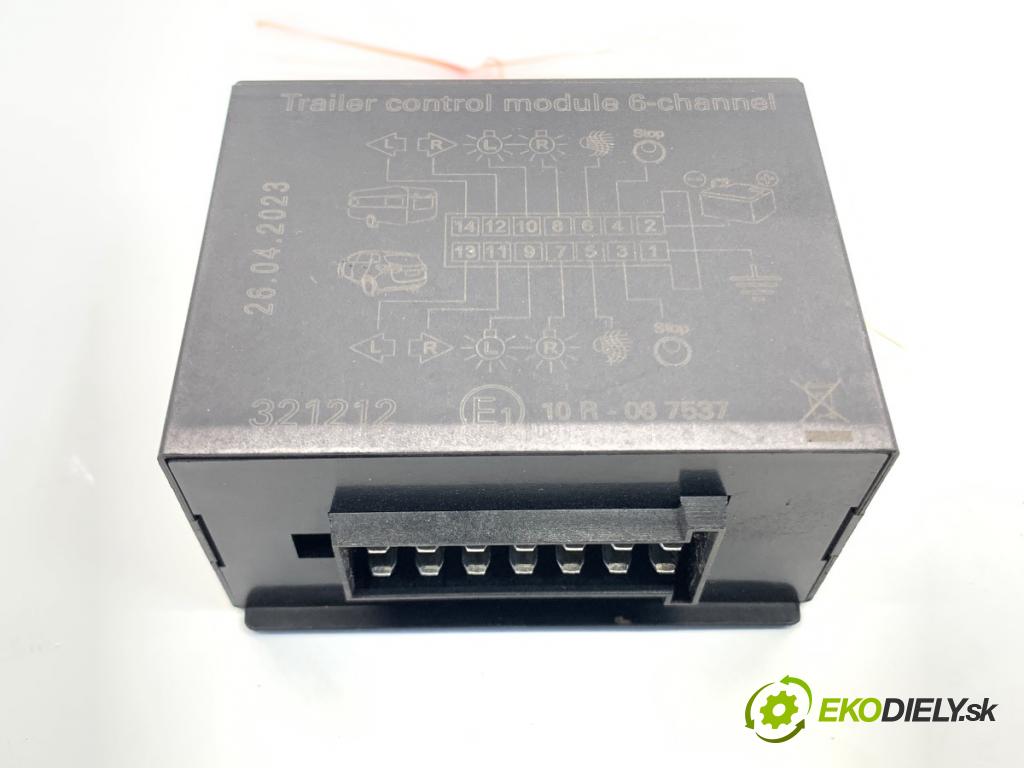 AUDI A4 B9 Kombi 2018 140 kW 2.0 TDI quattro 1968 modul tažného oka 321212 (Řídící jednotka ostatní)