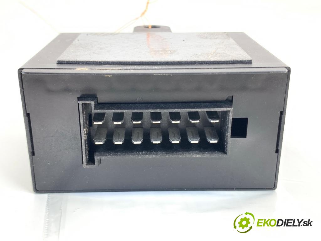 AUDI A4 B9 Kombi 2018 140 kW 2.0 TDI quattro 1968 modul tažného oka 321212 (Řídící jednotka ostatní)