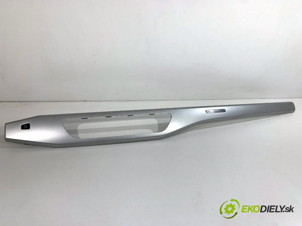 AUDI A4 B9 Kombi 2018 140 kW 2.0 TDI quattro 1968 lišty kryt 8W1853190A 8W1853189N (Lišta)